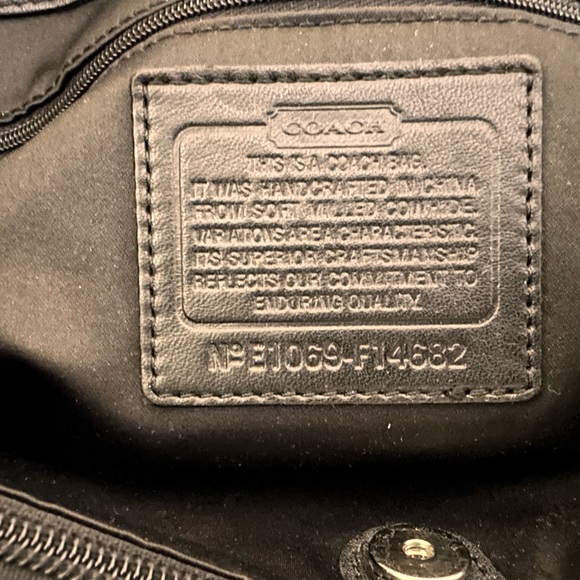 Coach Penelope - Picture 3 of 5